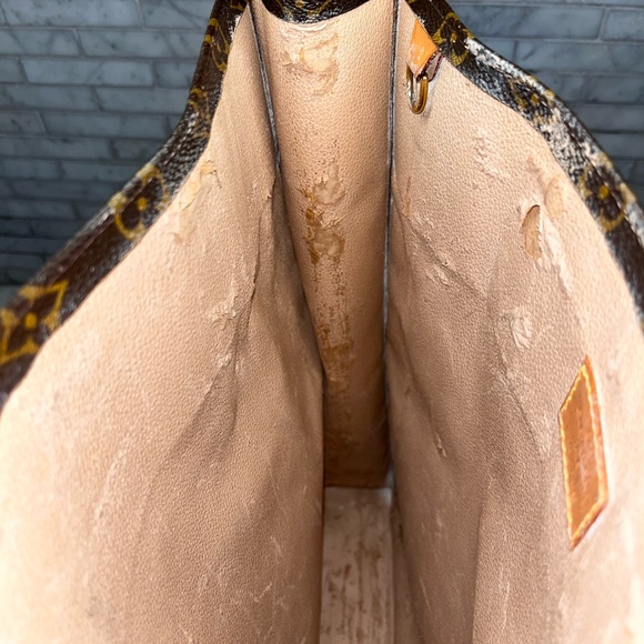 Louis Vuitton authentic Sak Plat tote bag - Picture 16 of 16